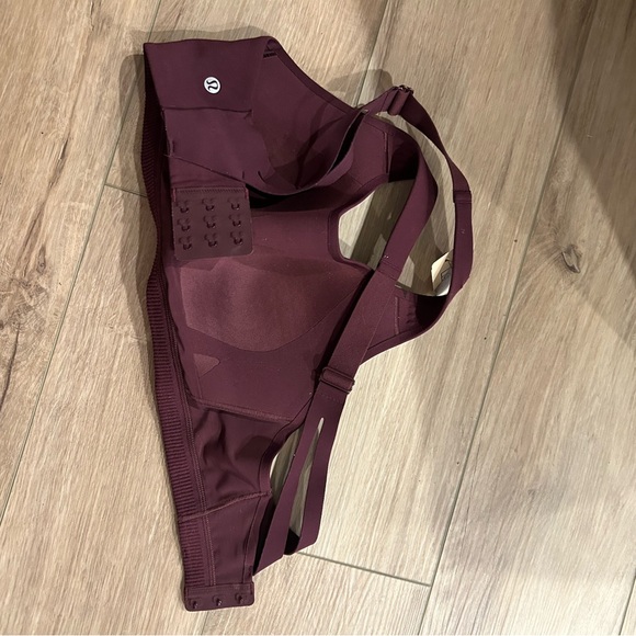 Lulu lemon sports bra 32D - Picture 5 of 5
